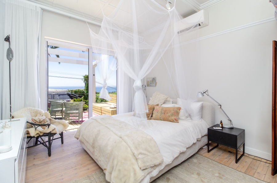 3 Bedroom Property for Sale in Green Point Western Cape